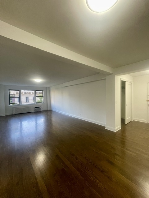 20 Beekman Place, 7B - Photo 6