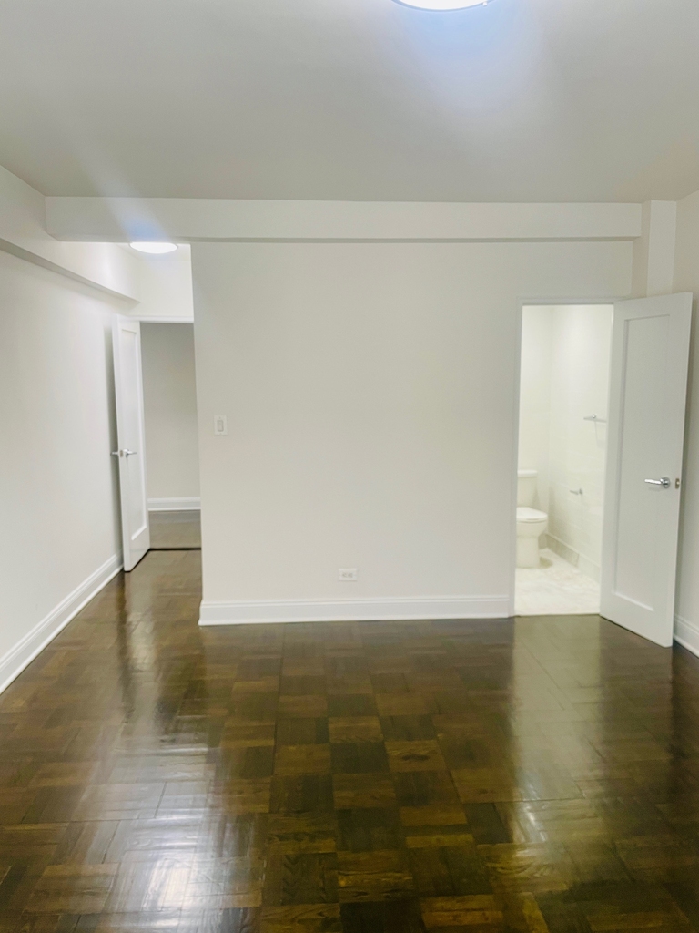 Beekman Place - Photo 3