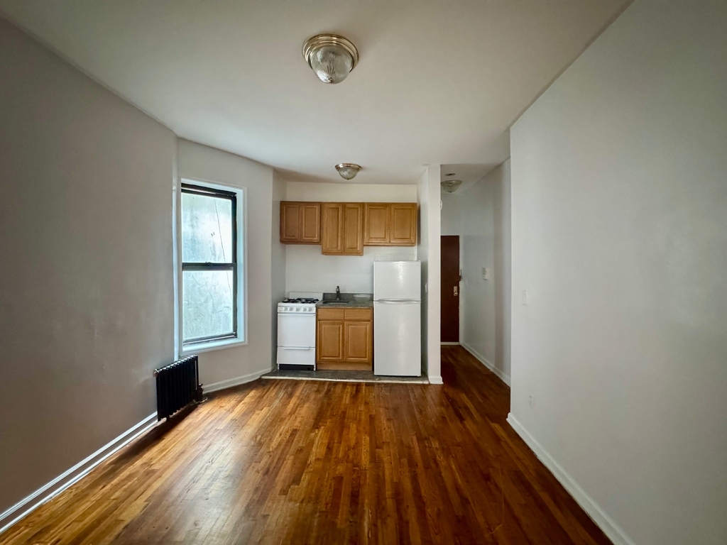 2915 Frederick Douglass Boulevard - Photo 5