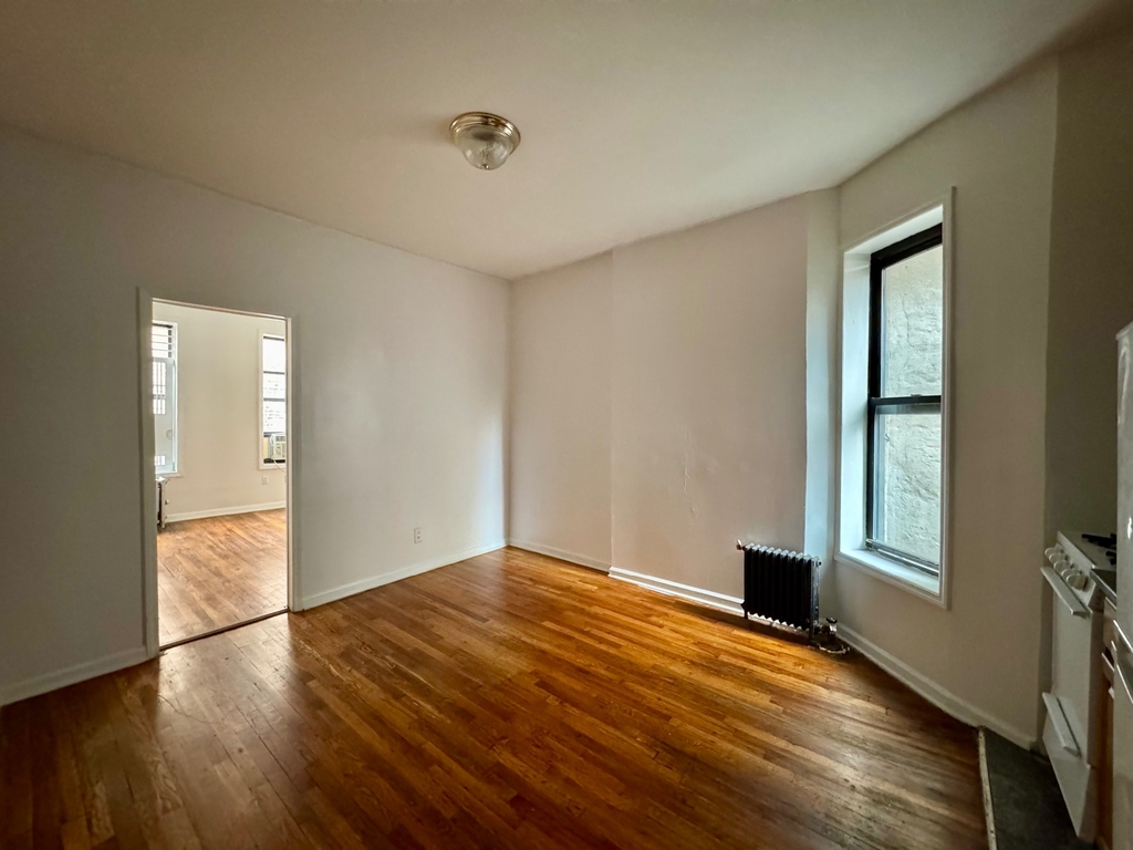 2915 Frederick Douglass Boulevard - Photo 2