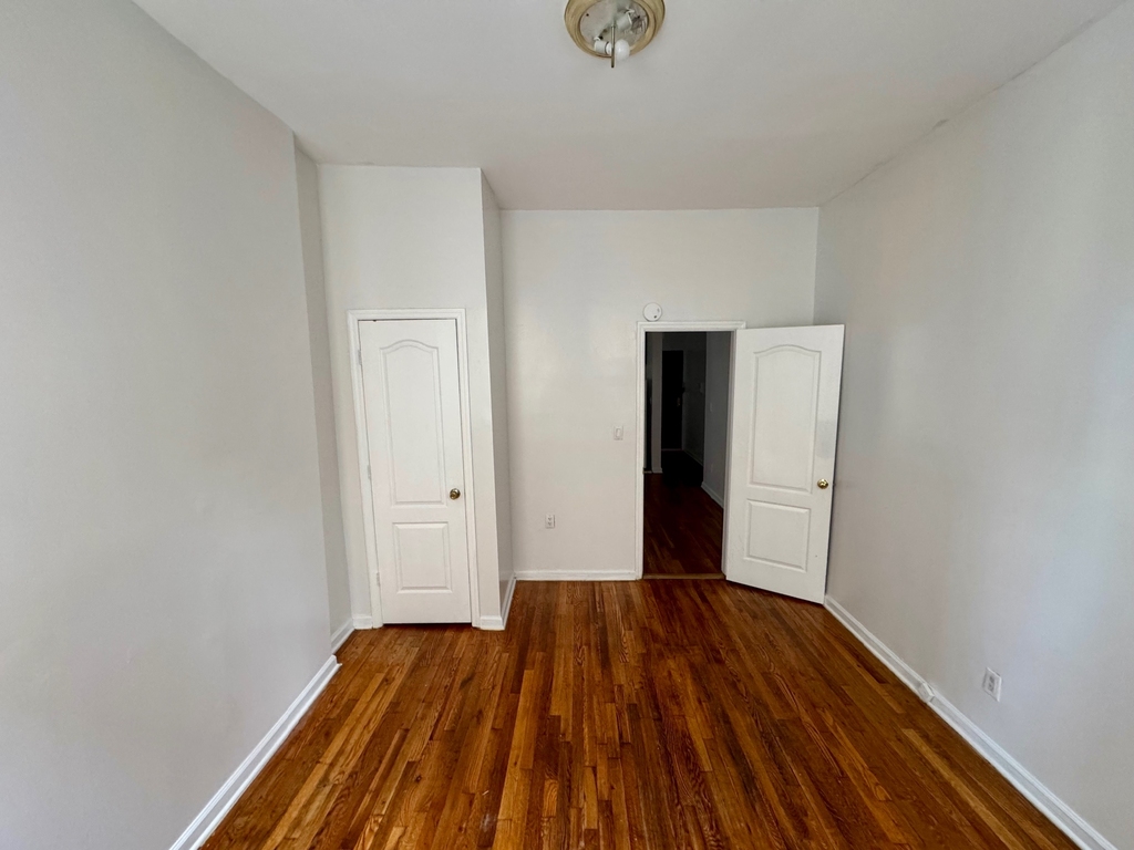 2915 Frederick Douglass Boulevard - Photo 7