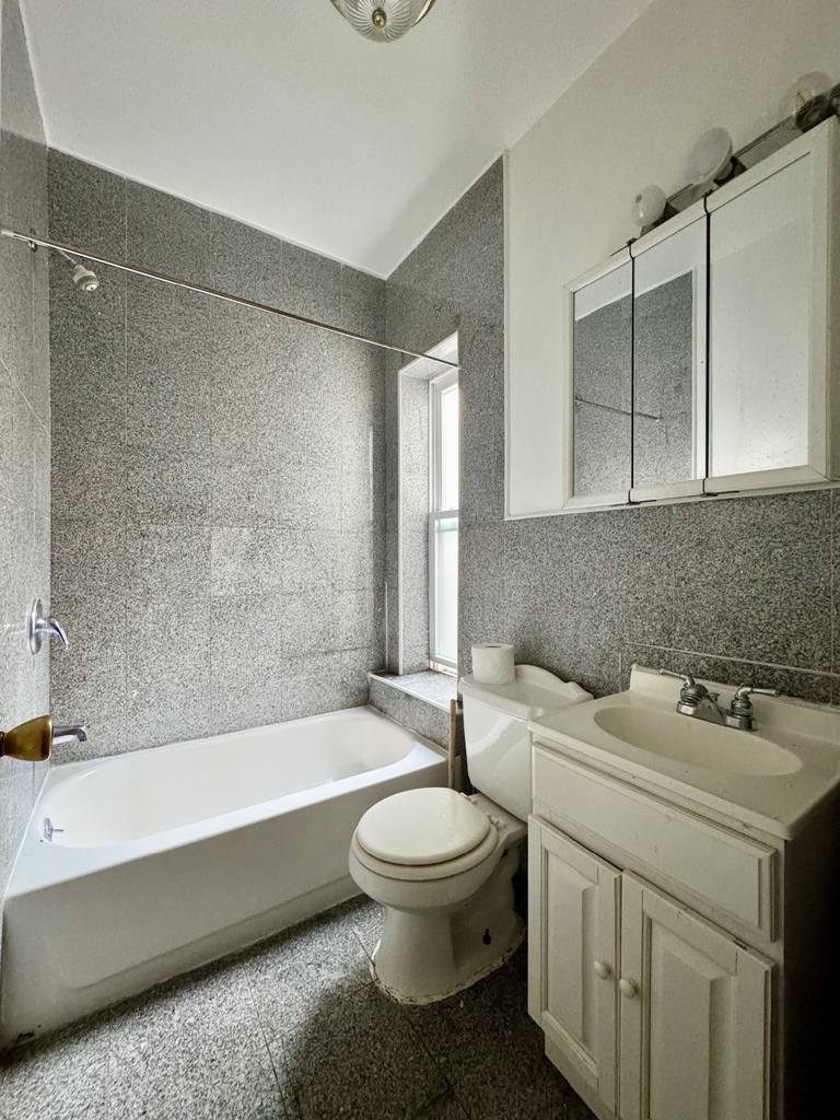 2915 Frederick Douglass Boulevard - Photo 9