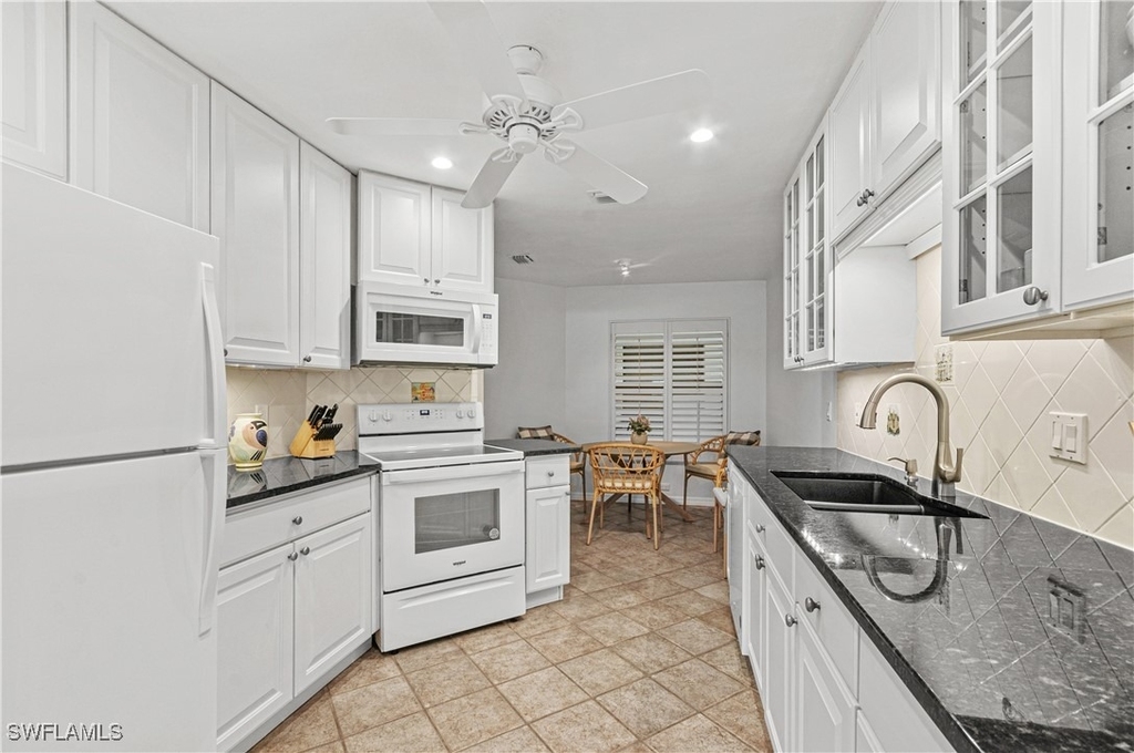 802 10th Avenue S - Photo 1