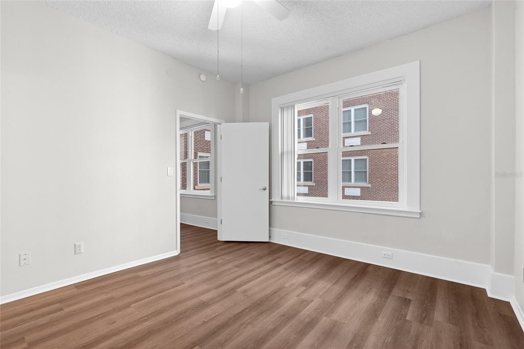 411 1st Avenue N - Photo 10