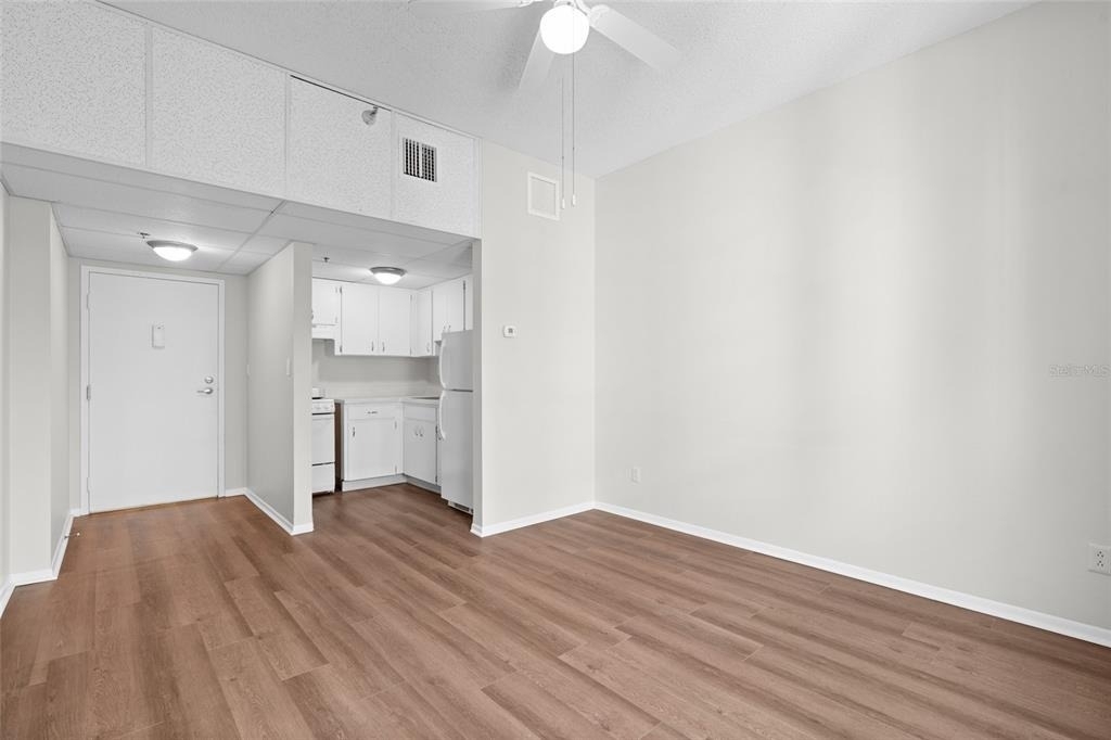 411 1st Avenue N - Photo 6