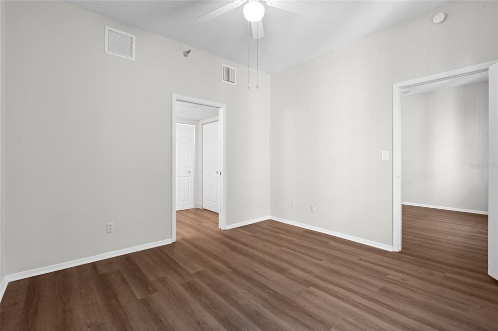 411 1st Avenue N - Photo 11