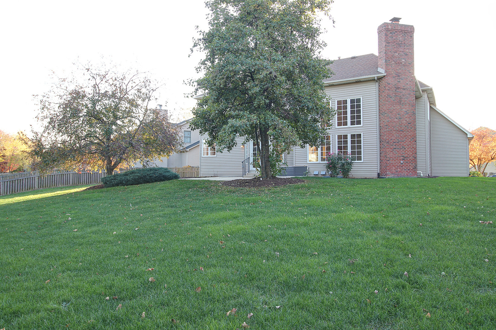 26025 Whispering Woods Circle - Photo 39