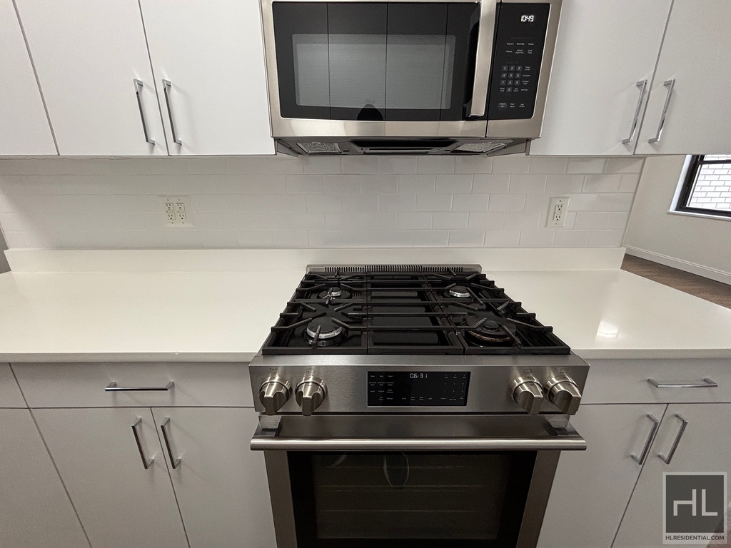 East 16 Avenue - Photo 3