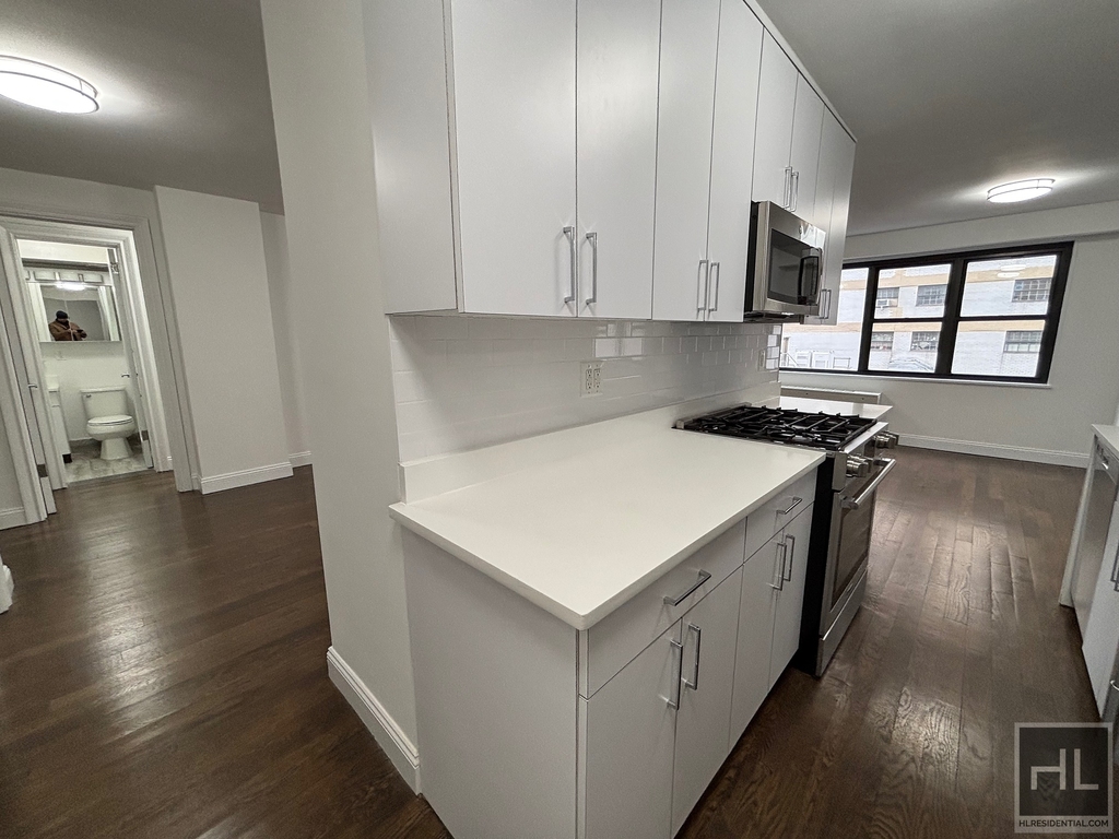 East 16 Avenue - Photo 19
