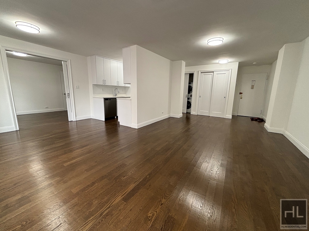 East 16 Avenue - Photo 9