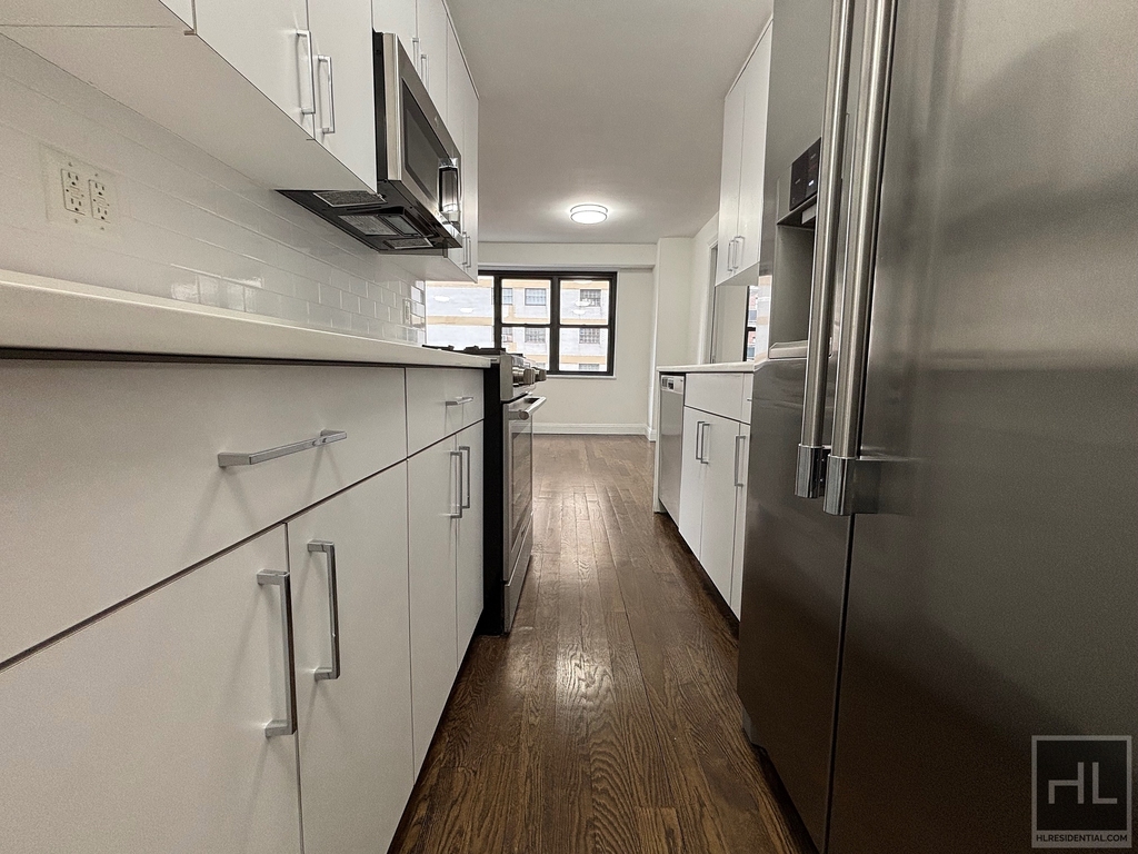 East 16 Avenue - Photo 7