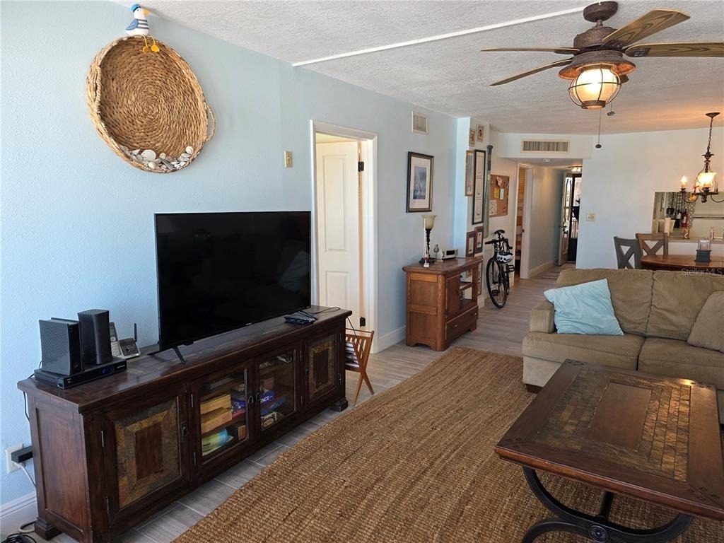 17580 Gulf Boulevard - Photo 8