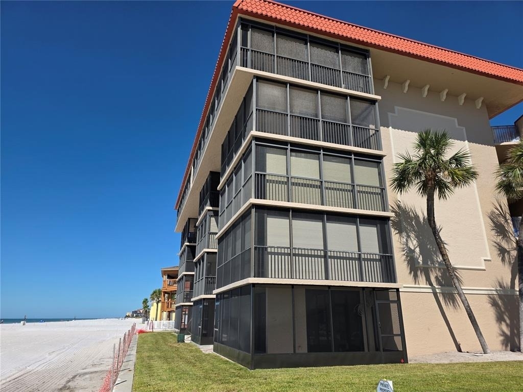 17580 Gulf Boulevard - Photo 10