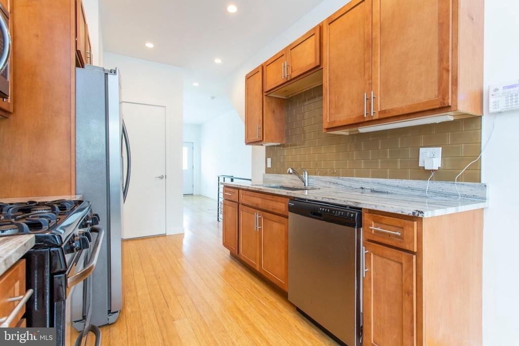 1519 Ogden Street - Photo 7