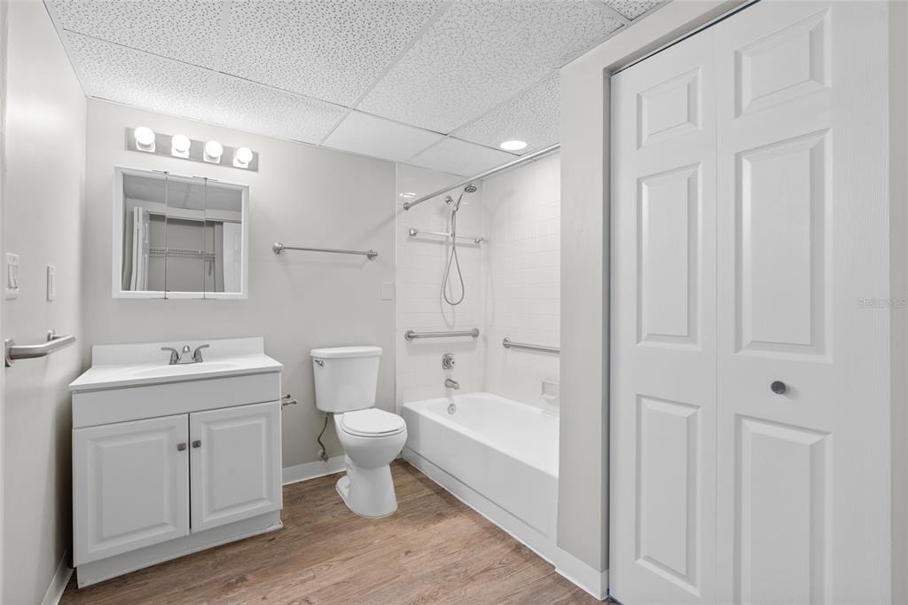 411 1st Avenue N - Photo 11