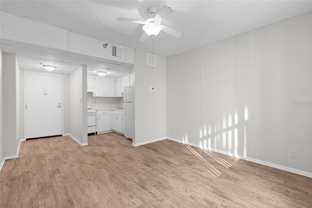 411 1st Avenue N - Photo 6