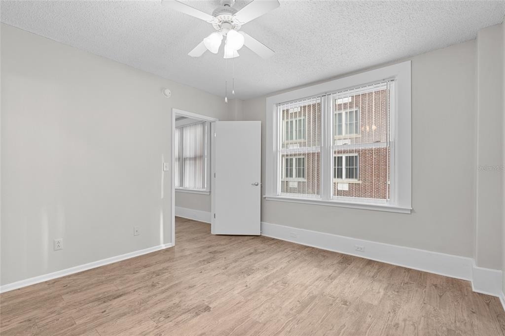 411 1st Avenue N - Photo 8