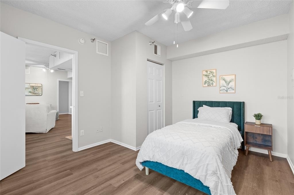 411 1st Avenue N - Photo 11