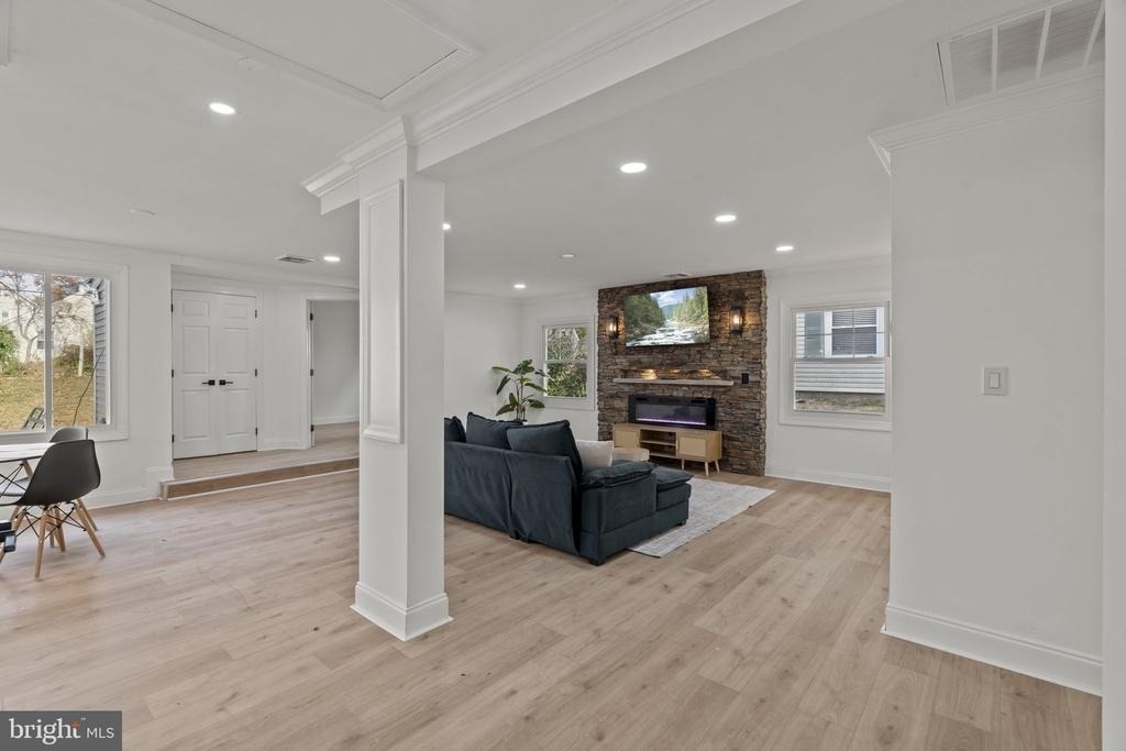 5 Burgess Lane - Photo 3