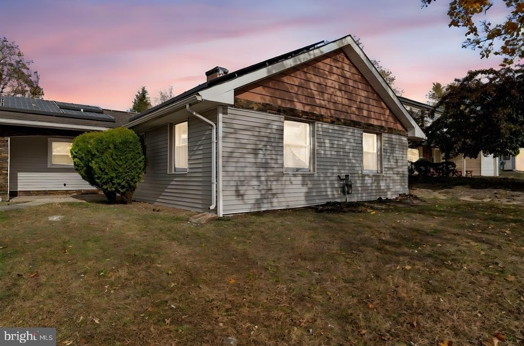 5 Burgess Lane - Photo 0