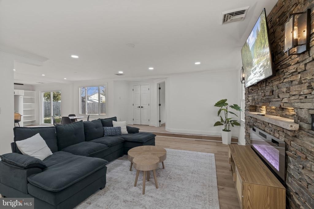 5 Burgess Lane - Photo 5