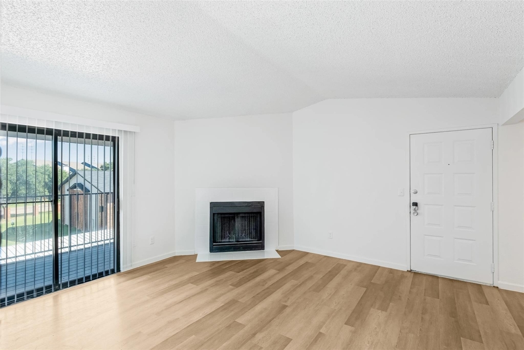 4600 West Pioneer Drive - Photo 9