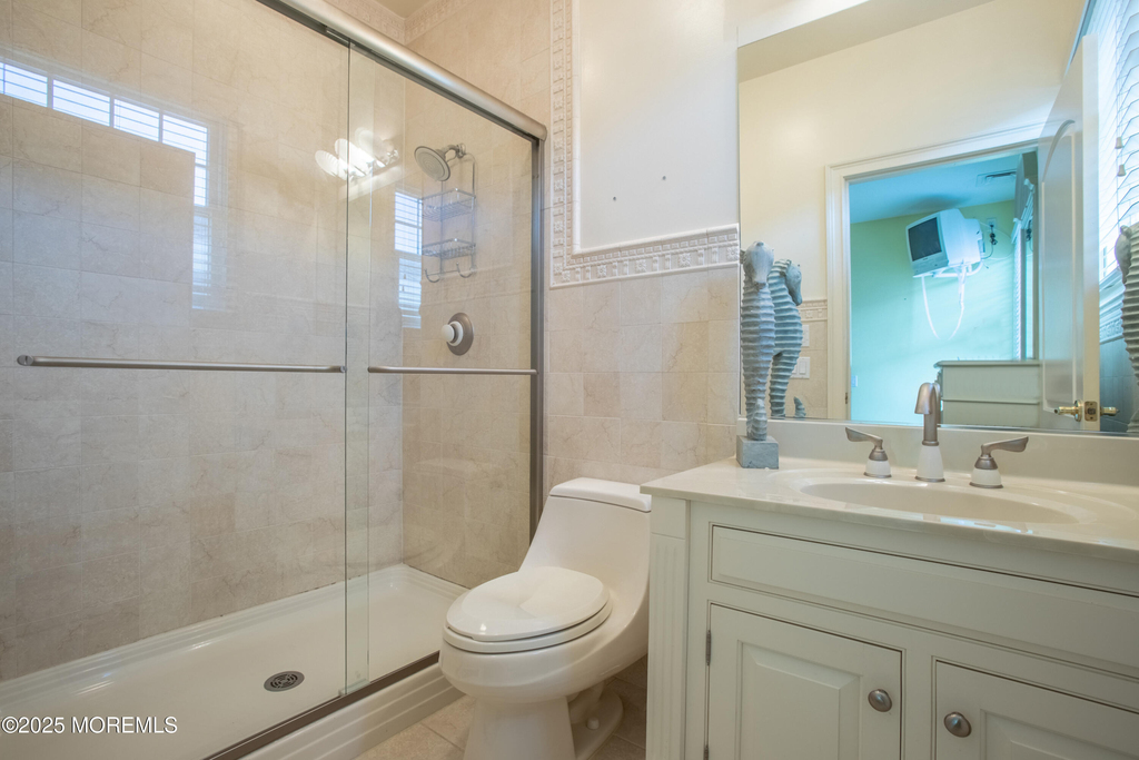 233 Beachfront - Photo 13