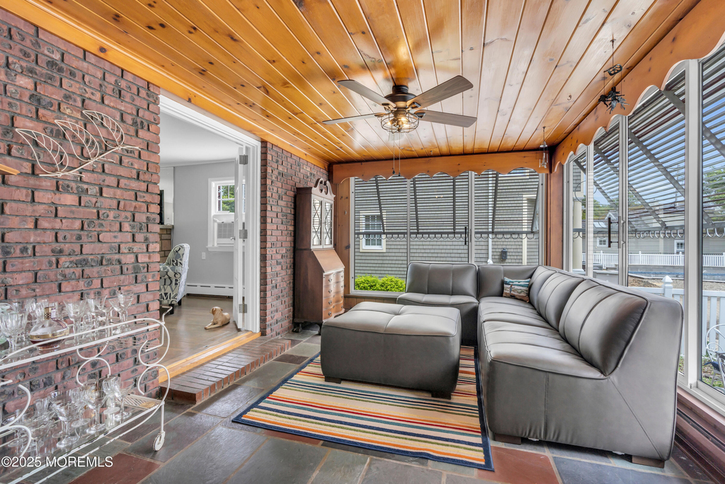 208 Trenton Boulevard - Photo 6