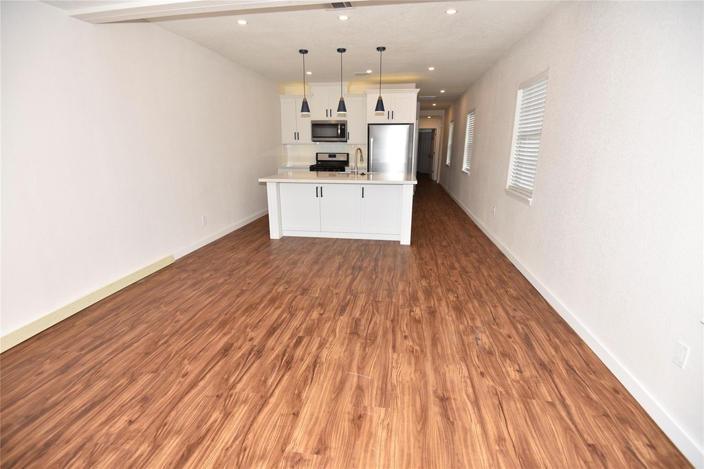 4322 Allen Street - Photo 5