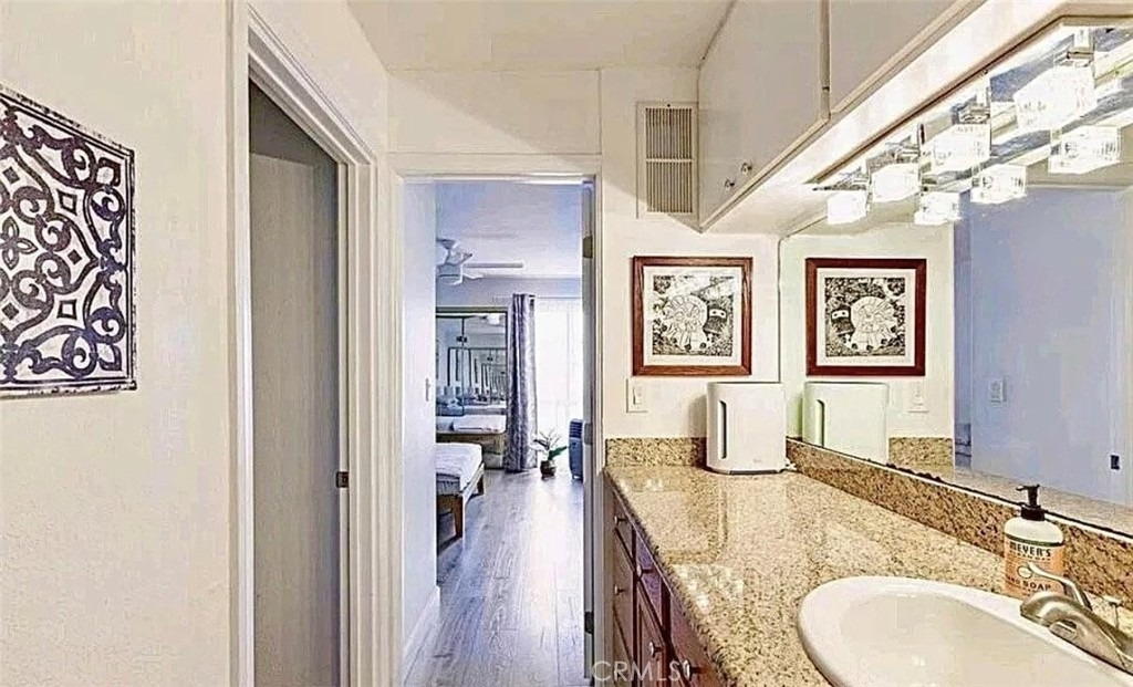 1621 Hotel S - Photo 7