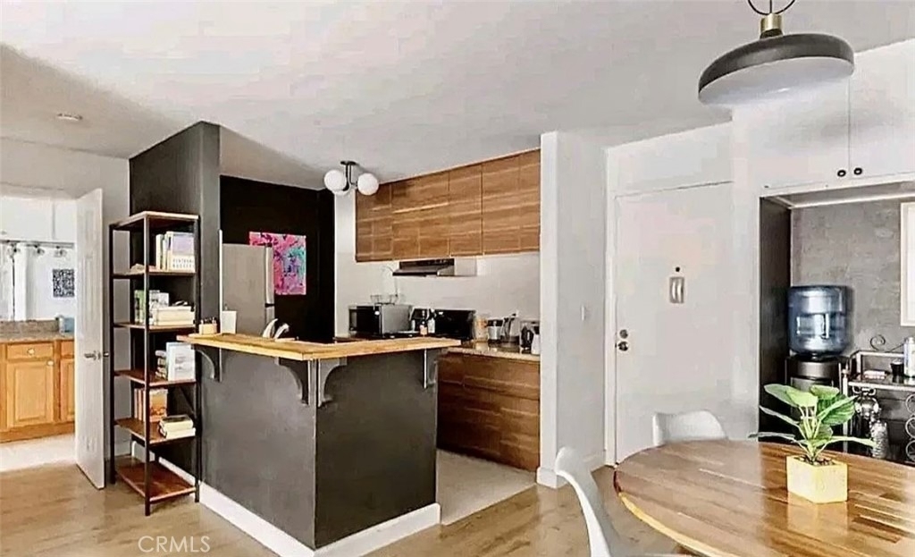1621 Hotel S - Photo 1