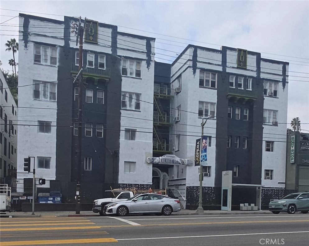 3408 W Sunset Blvd - Photo 1