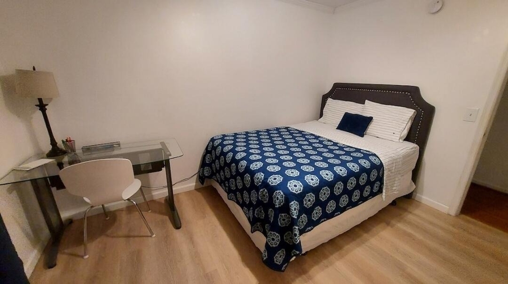 1401 W 9th Street - Photo 8
