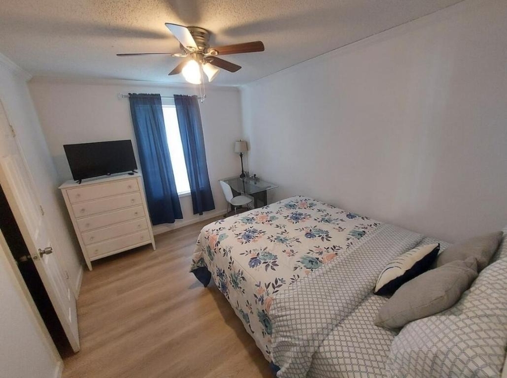 1401 W 9th Street - Photo 9
