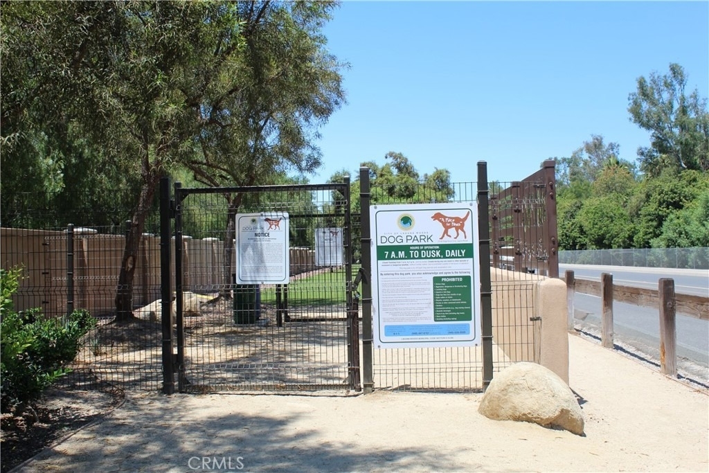 2022 Via Mariposa - Photo 25