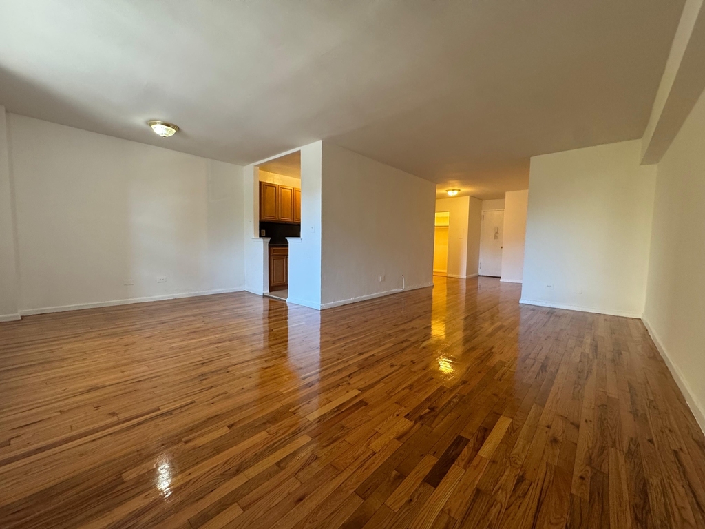 2020 Grand Concourse - Photo 2