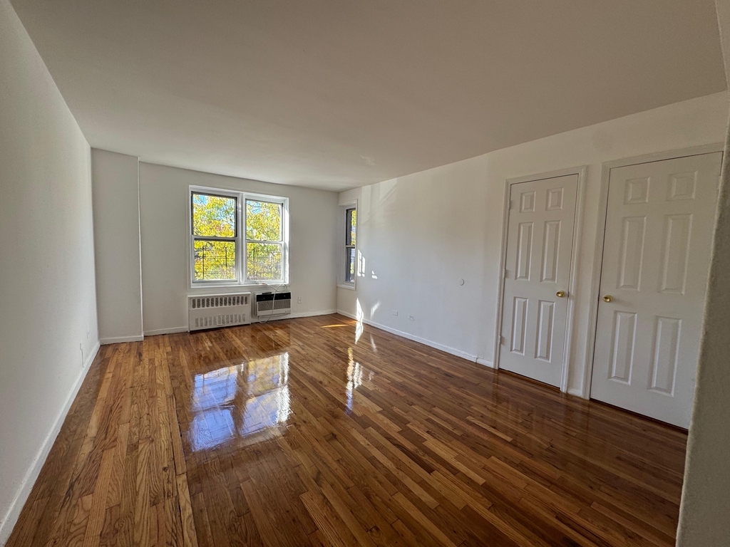 2020 Grand Concourse - Photo 1
