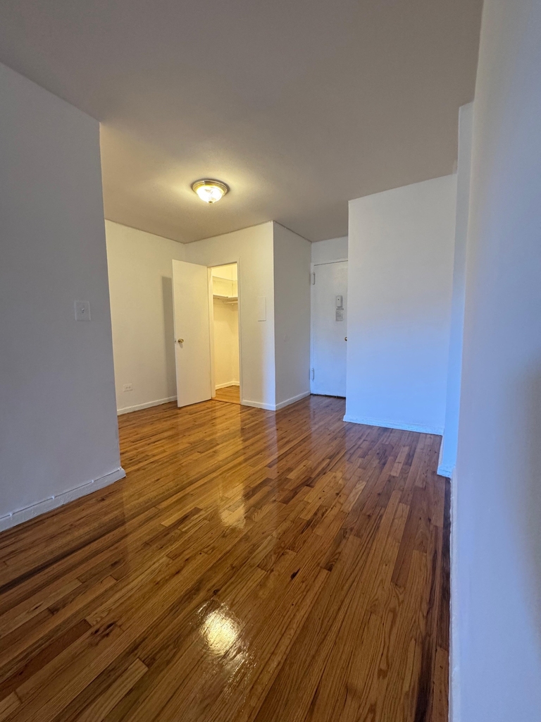 2020 Grand Concourse - Photo 7
