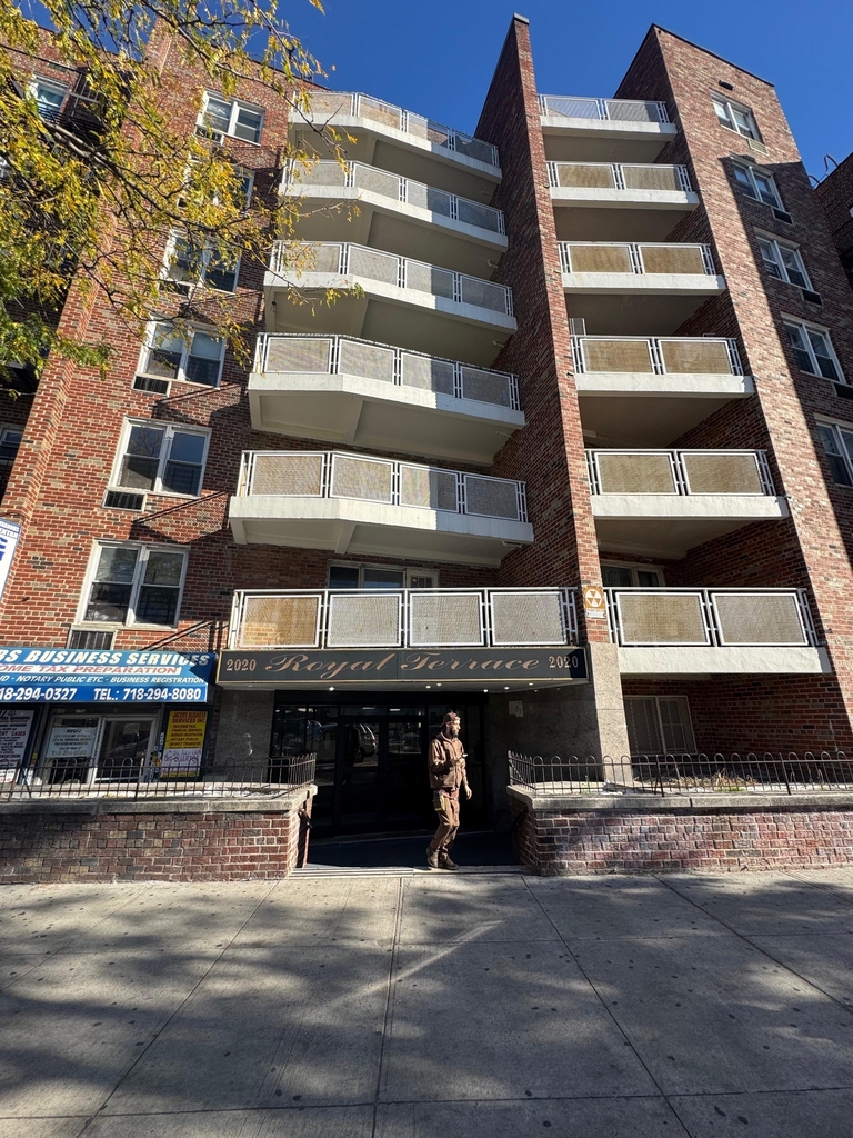 2020 Grand Concourse - Photo 14