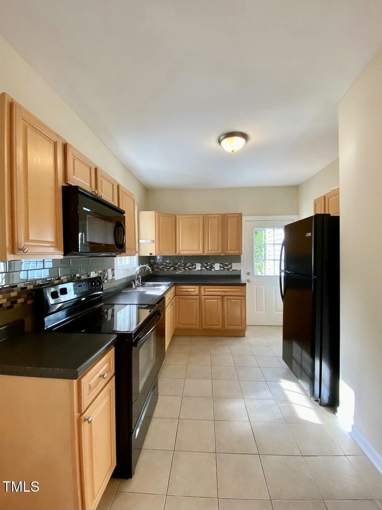 1201 Berkeley Street - Photo 15