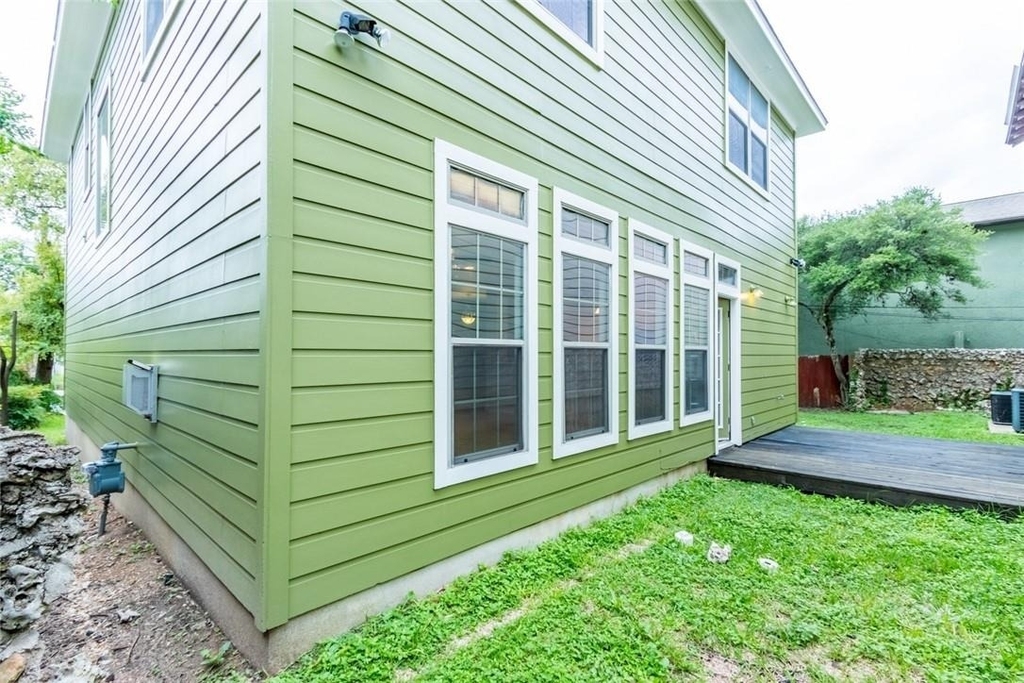306 E 34th St - Photo 20