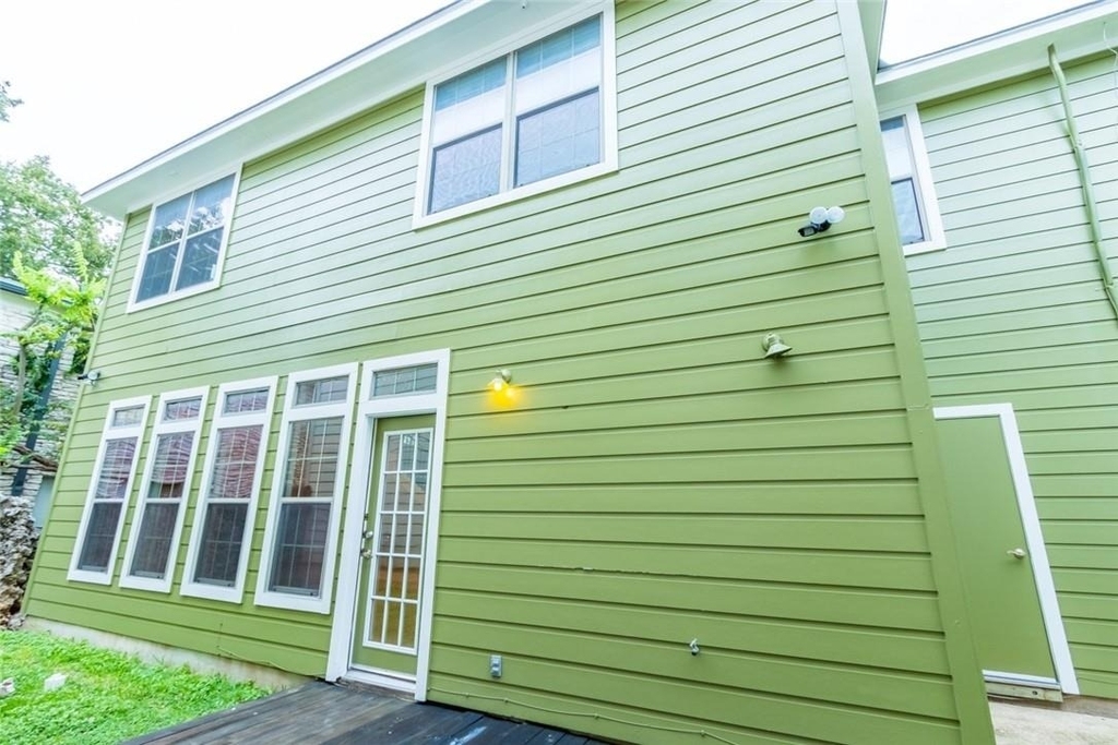 306 E 34th St - Photo 21