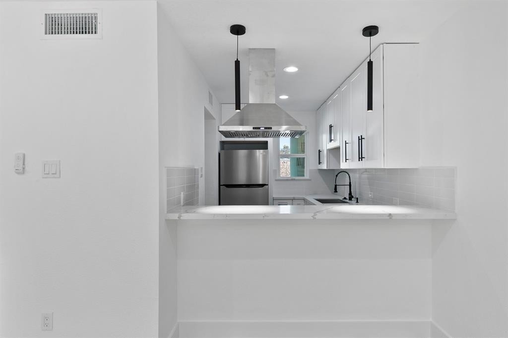 1514 Wirt Road - Photo 12