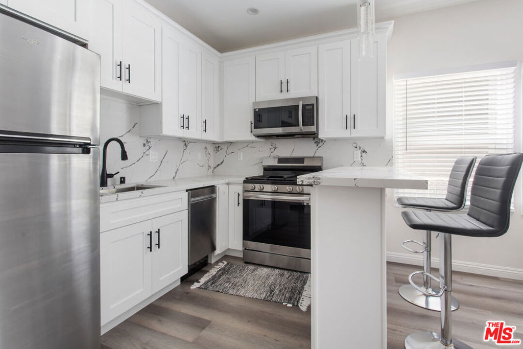 1462 W 22nd Street - Photo 1