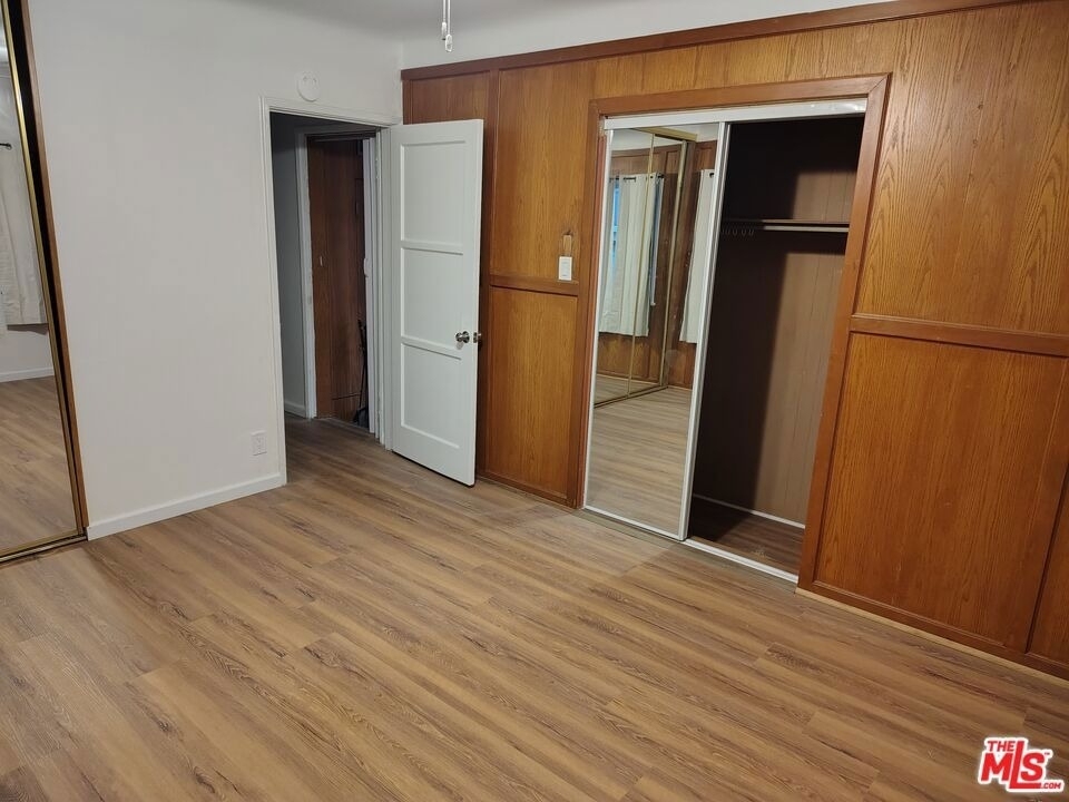 5446 Angeles Vista Boulevard - Photo 6