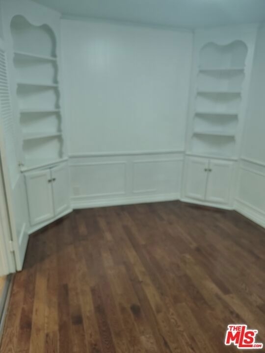 5446 Angeles Vista Boulevard - Photo 12