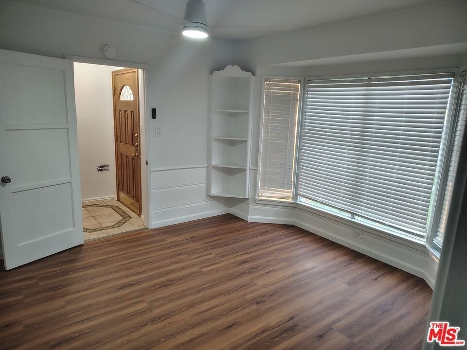 5446 Angeles Vista Boulevard - Photo 5