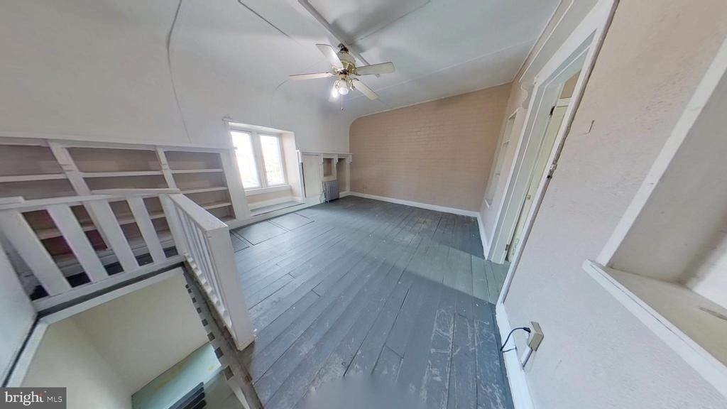 702 W Philadelphia Street - Photo 1