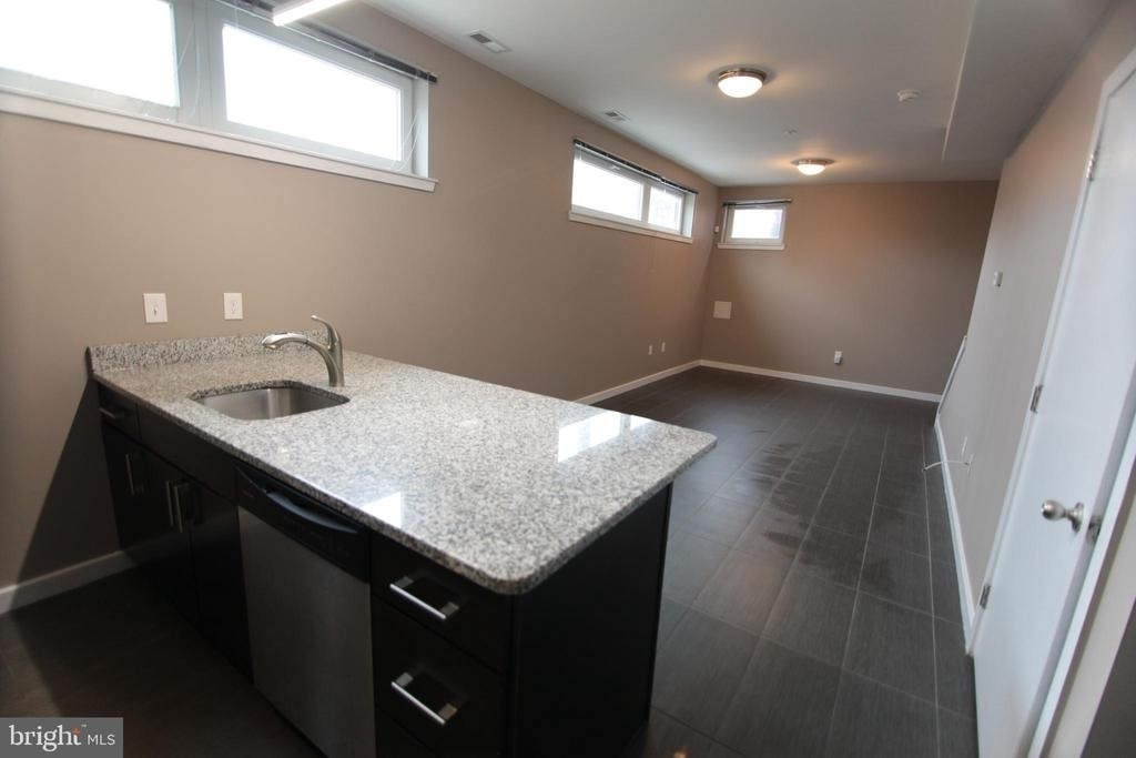 1856 N Willington Street - Photo 3