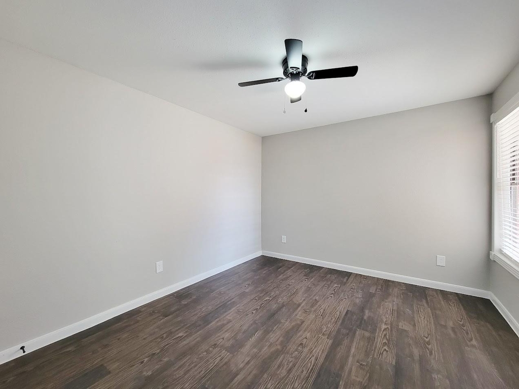 12335 Antoine Dr - Photo 37